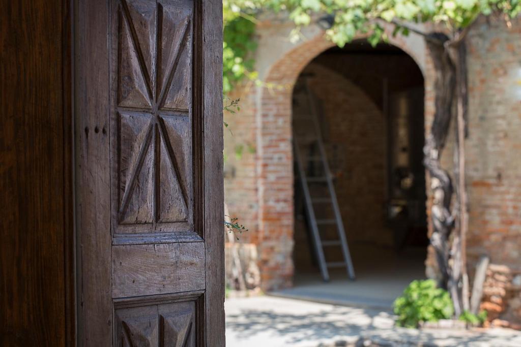 Marchesi Alfieri - Cantine E Ospitalita San Martino Alfieri Экстерьер фото